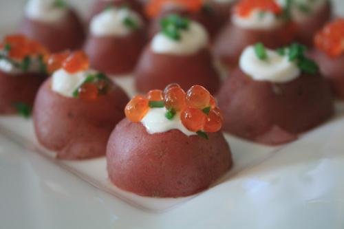 Post image for Baby Red Potatoes with Sour Cream and Caviar
