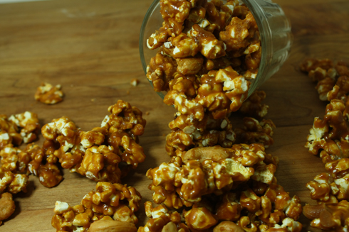 Post image for Rum, Cashew, and Butterscotch Caramel Corn