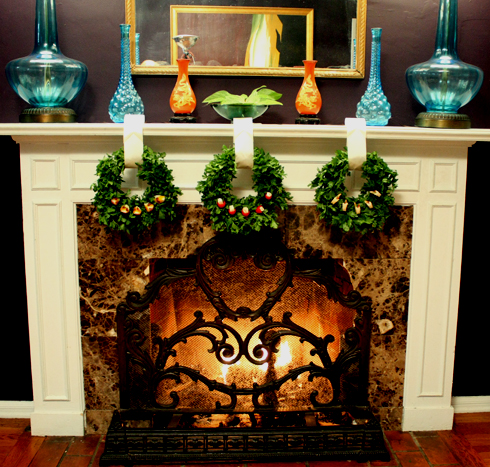Post image for Herb Wreaths with Hors d’oeuvres on the Fireplace