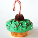 Thumbnail image for Christmas Ornament Cupcakes